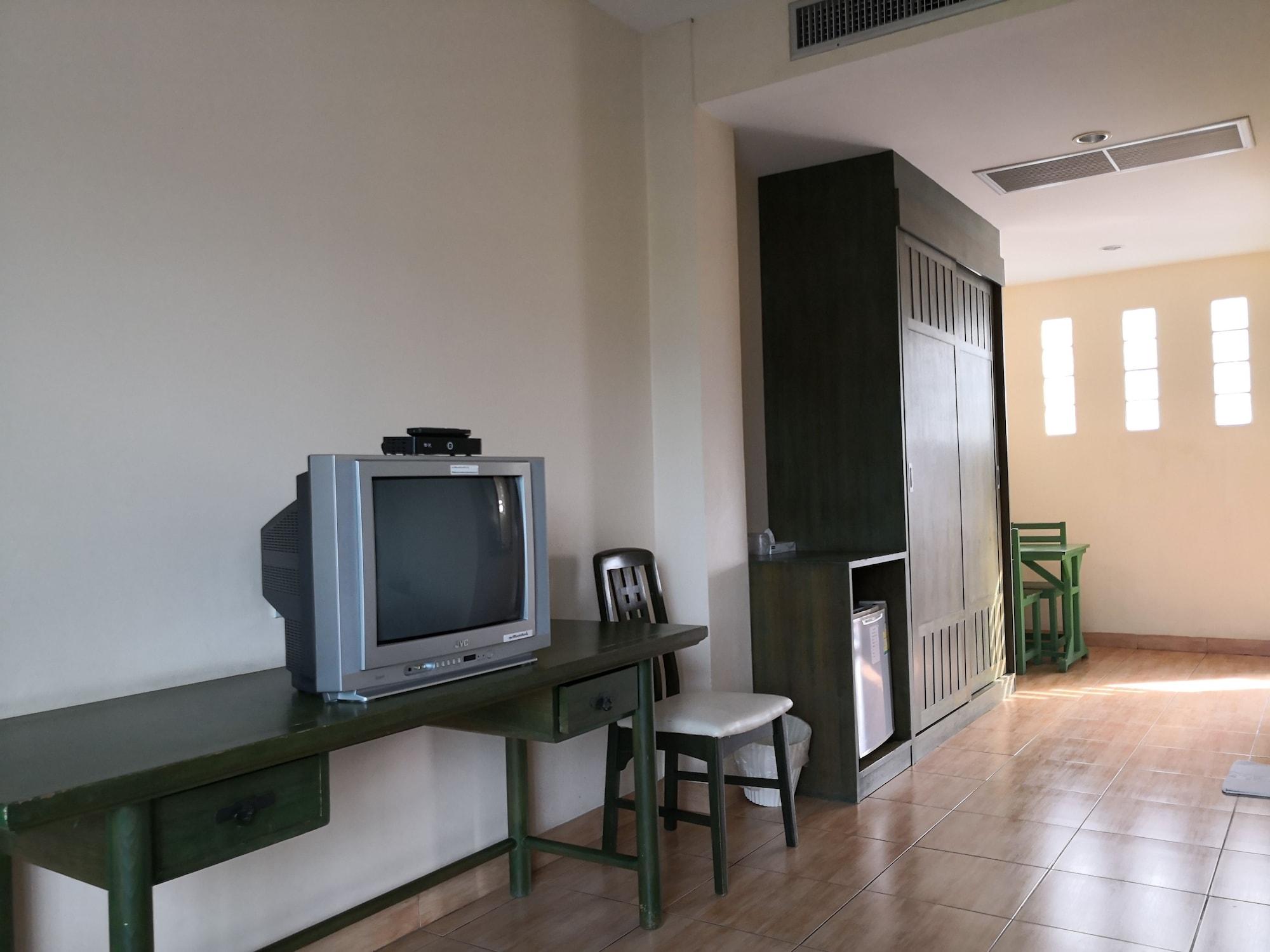 Baan Suksiri Hotel Хуа Хин Екстериор снимка