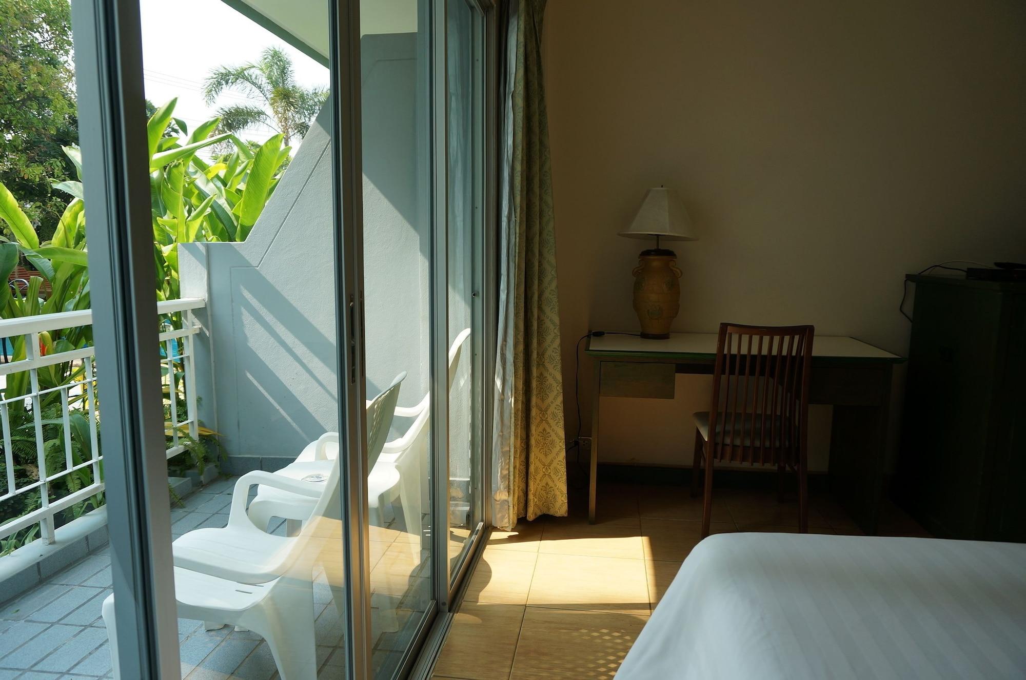 Baan Suksiri Hotel Хуа Хин Екстериор снимка