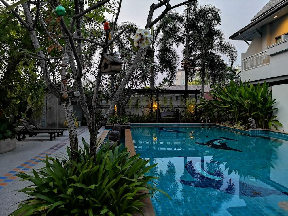 Baan Suksiri Hotel Хуа Хин Екстериор снимка