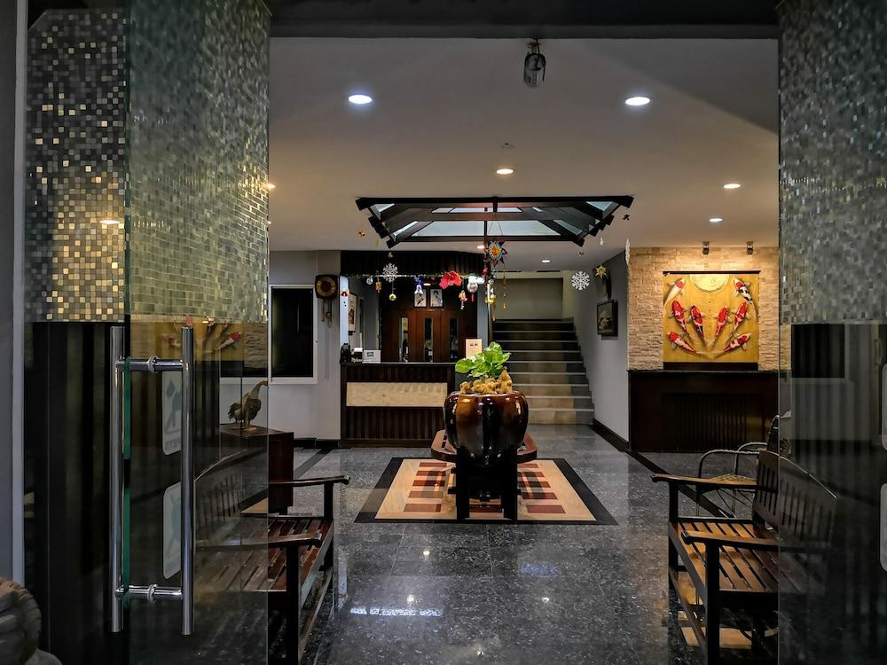 Baan Suksiri Hotel Хуа Хин Екстериор снимка