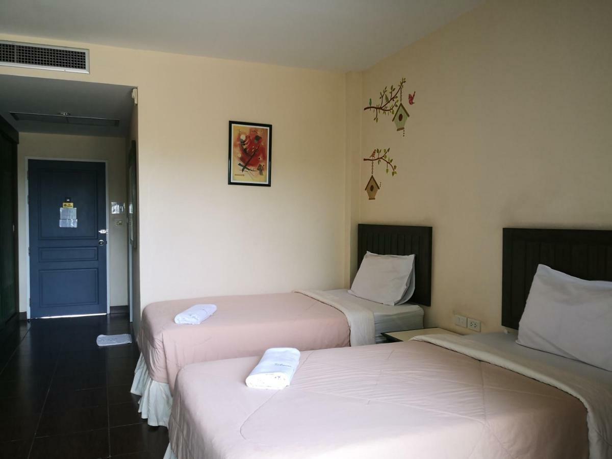 Baan Suksiri Hotel Хуа Хин Екстериор снимка