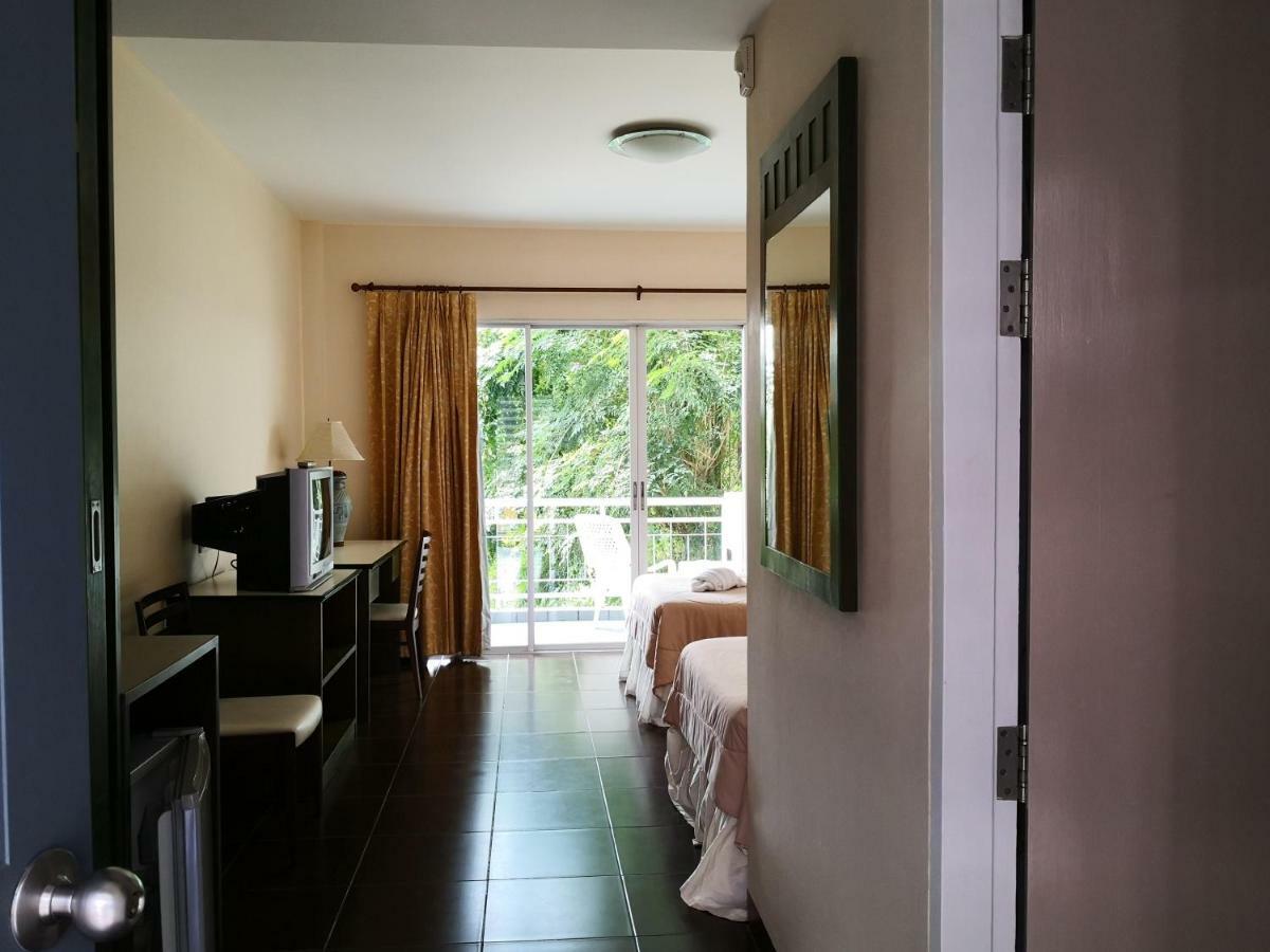 Baan Suksiri Hotel Хуа Хин Екстериор снимка