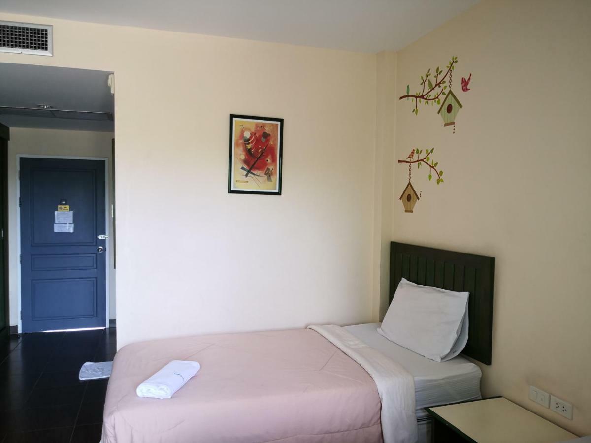 Baan Suksiri Hotel Хуа Хин Екстериор снимка