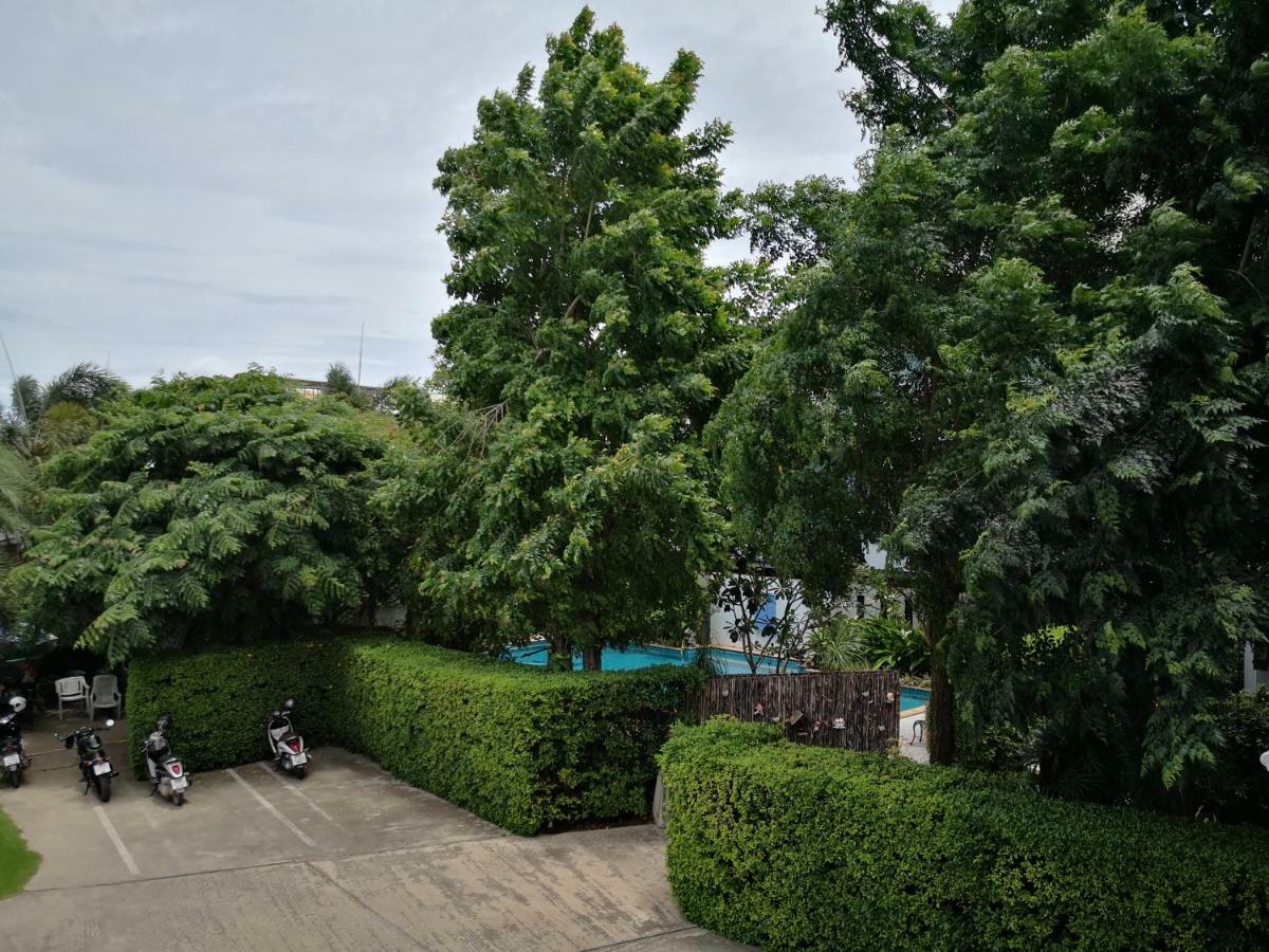 Baan Suksiri Hotel Хуа Хин Екстериор снимка